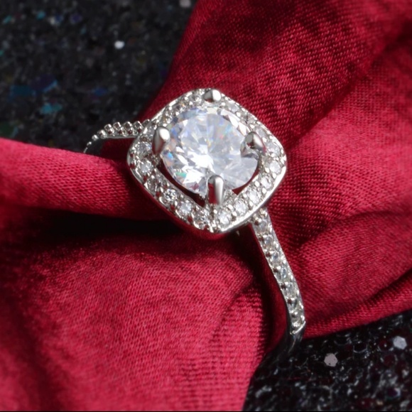 .925 Sterling Silver Cushioned Radiant AAA cz Ring - Picture 3 of 8